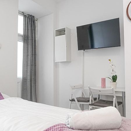 Cozy Room @ Hauptbahnhof - Well Situated & Central เวียนนา ภายนอก รูปภาพ